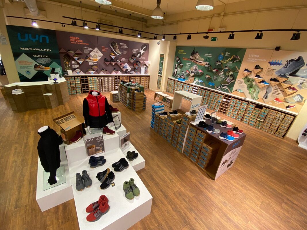 mobili per negozi franchising