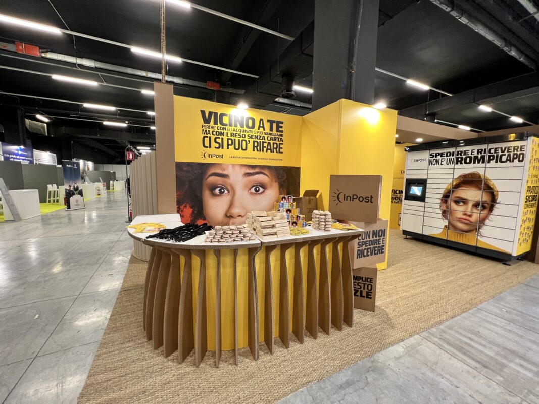 stand fieristico in cartone