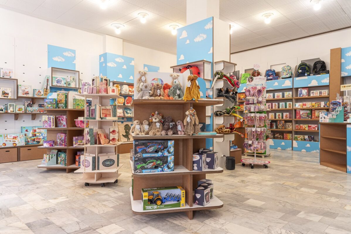 Negozio bambini in cartone