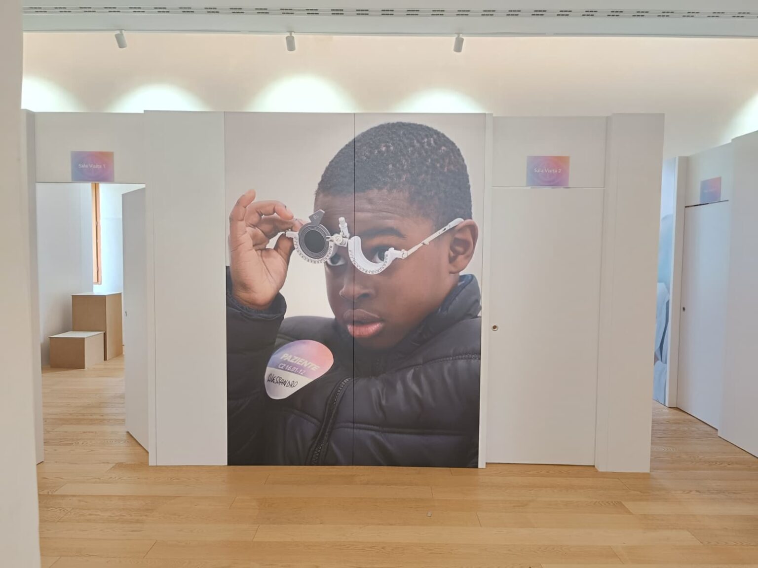 screening con allestimenti temporanei in cartone